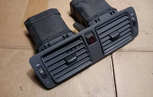 Volvo S40 Dash center air vent grill 30722777