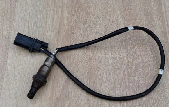 Volkswagen PASSAT B8 Lambda probe sensor 04L906262A