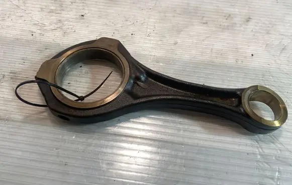 Mercedes-Benz E W211 Connecting rod/conrod 