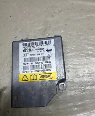 BMW 5 E39 Airbag control unit/module 6919789 316919789010 02B2926C0510W