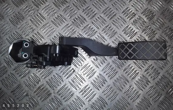 Volkswagen New Beetle Accelerator throttle pedal 1J1721503H