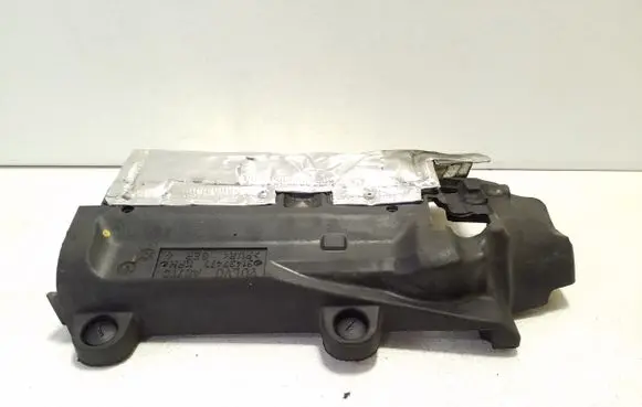 Volvo XC90 Heat shield in engine bay 31437477