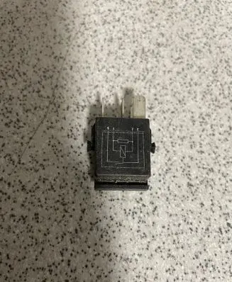 BMW 5 E34 Other relay 61361393412 V23073B1002X18