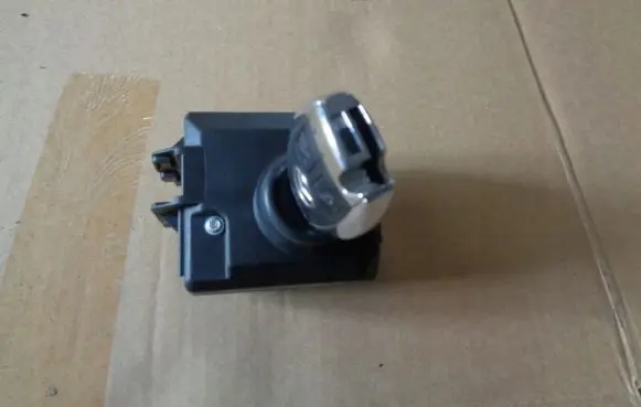 Mercedes-Benz C W204 Ignition lock A2075450108 2075450108