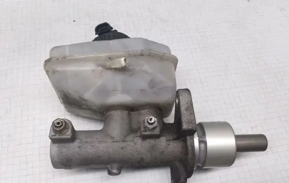 Opel Vectra B Master brake cylinder DELPHI5676