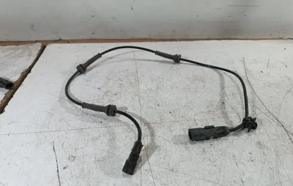 Renault Megane II ABS brake wheel speed sensor 8200404460
