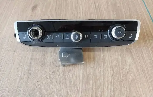 Audi A1 Climate control unit 83A820043A 901565035100