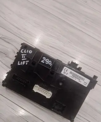Renault Clio III Comfort/convenience module P8200234046