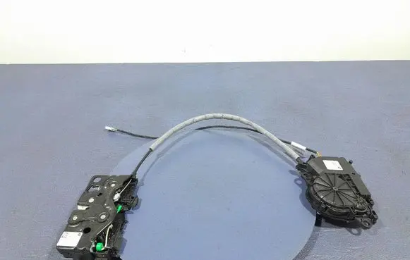 BMW X3 E83 Tailgate/trunk/boot lock/catch/latch 7357112