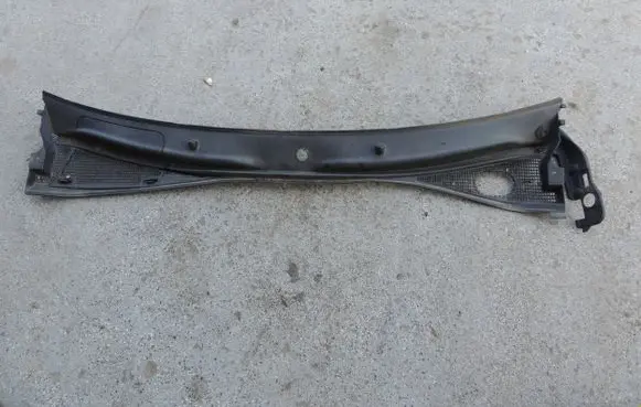 Nissan Kubistar Wiper trim 7700308786