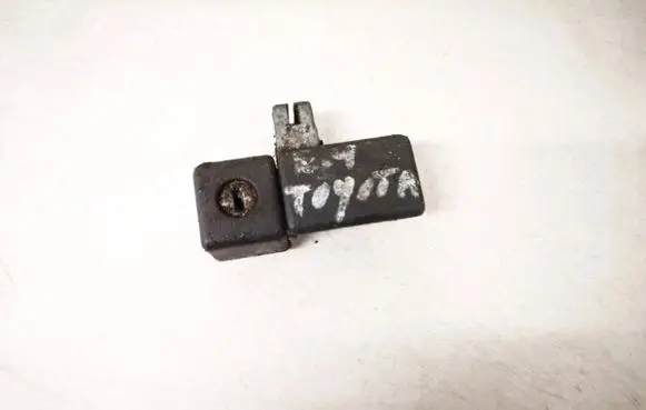 Toyota Avensis T220 Glove box