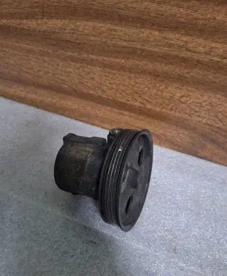 Renault Scenic I Power steering pump 86053219