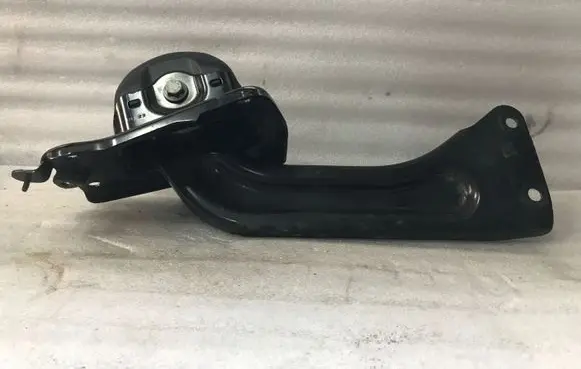 Volvo XC40 Rear control arm 31681847 8888728646