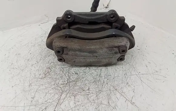 Mercedes-Benz CLS C219 Front brake caliper