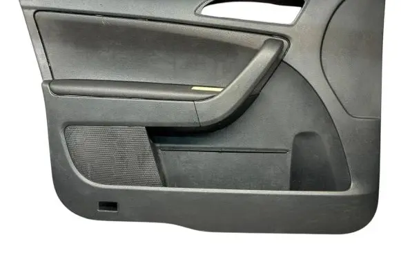 Skoda Yeti (5L) Front door card panel trim 5L1867011 5L1867005AM 5L1867005