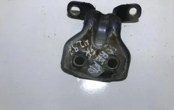 KIA Sorento Rear door lower hinge