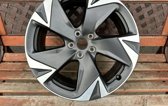 Seat Ateca R19 alloy rim 