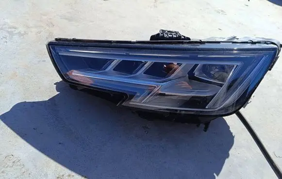 Audi A4 S4 B9 Headlight/headlamp 8W0941035