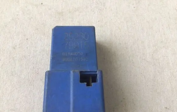Nissan X-Trail T30 Other relay 9904201532 2523079915 25230