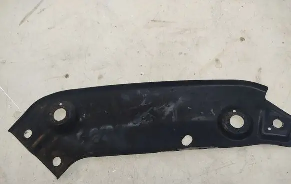 Volkswagen Jetta VI Radiator support slam panel bracket 5C6805931