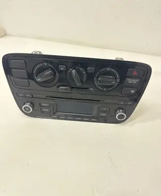 Radio/CD/DVD/GPS head unit