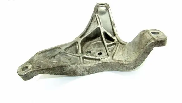 Skoda Octavia Mk2 (1Z) Engine mounting bracket