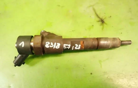 Volvo S40, V40 Fuel injector
