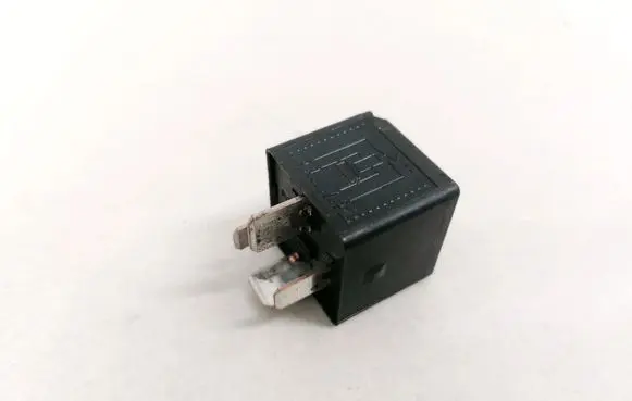 BMW 5 GT F07 Other relay 61366901469 v23136-j6-x48