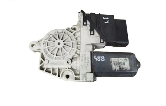 Volkswagen PASSAT B6 Rear door window regulator motor 1K0959703P