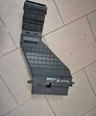 Hyundai Tucson TL Air intake duct part 28210-D3100
