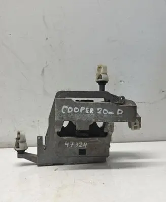 Mini One - Cooper F56 F55 Engine mount bracket 687562804 17276810