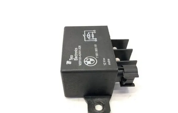 BMW 7 F01 F02 F03 F04 Other relay 7661503 V23132A2001X26