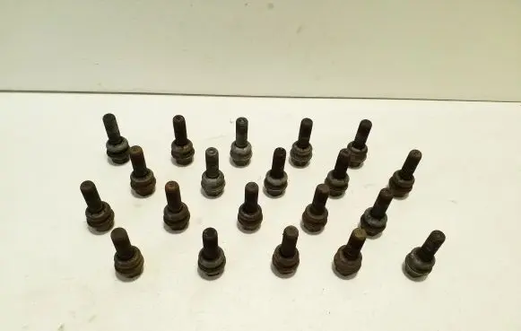 Nuts/bolts