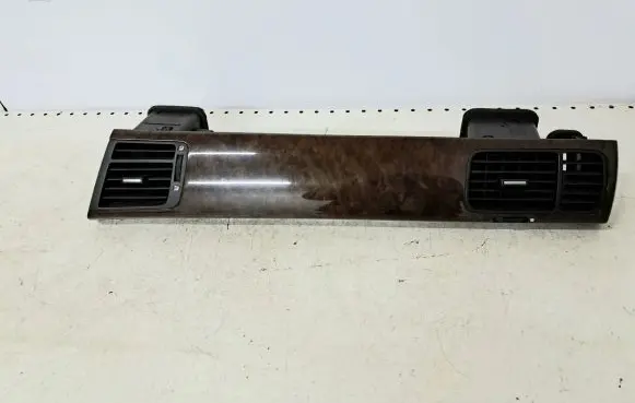 Honda FR-V Dash center air vent grill