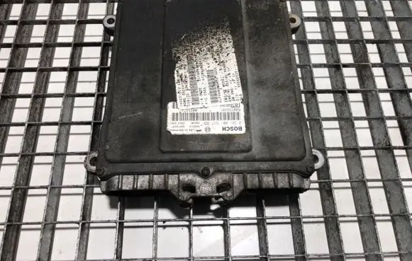 Iveco Daily 3rd gen Engine control unit/module ECU 0281001537