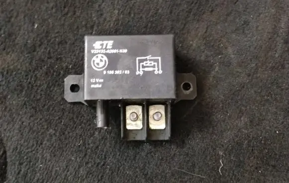 BMW X6 F16 Coolant fan relay 9198302 V23132A2001X30
