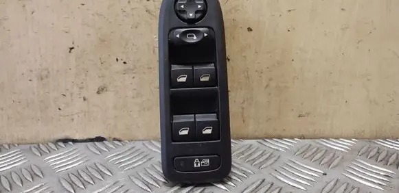 Peugeot 508 Electric window control switch 96662118