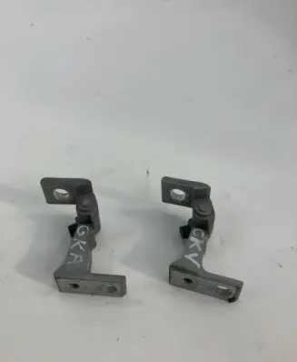Volkswagen PASSAT B8 Rear door hinge set 8v5833403c