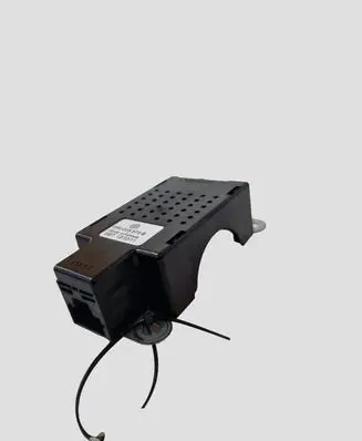 Volkswagen Golf VI Aerial antenna amplifier 5M0035570B