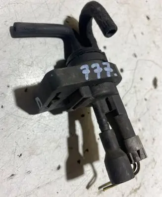 Mercedes-Benz Vito Viano W638 Valve vacuum 0025401497