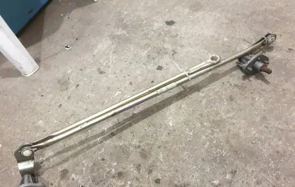 KIA Carnival Front wiper linkage 