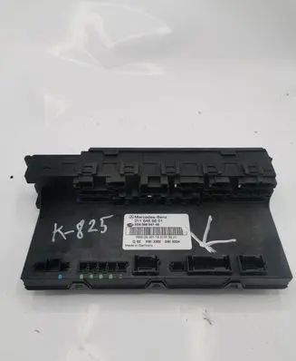 Mercedes-Benz E W211 SAM control unit 2115456801 5DK00804756