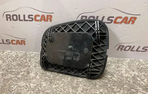 Volvo V50 Headlight/headlamp dust cover 305239300