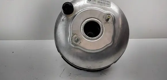 BMW 5 E60 E61 Brake booster