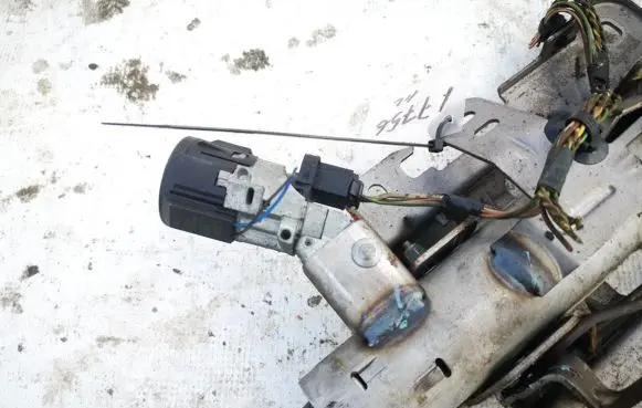 Citroen Berlingo Ignition lock contact 9663123280