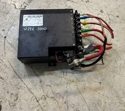 Mercedes-Benz S W221 Battery control module A2215400401 5DK00901305 A2214420655