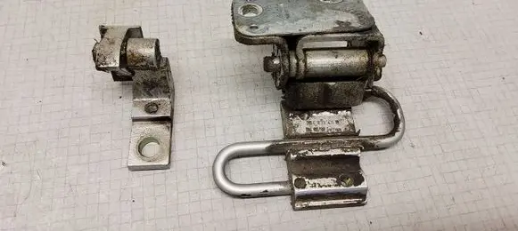 Volkswagen PASSAT B5 Rear door hinge set 3B4833411B