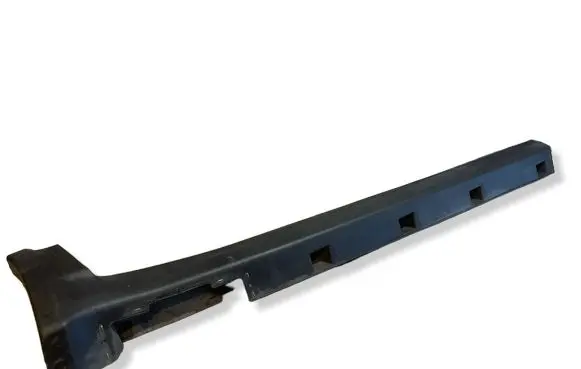 Front sill trim cover
