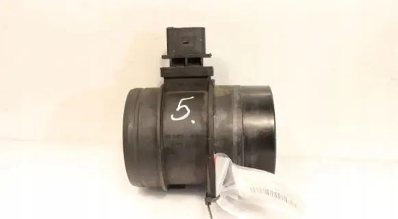 Volkswagen Scirocco Mass air flow meter 0281002735
