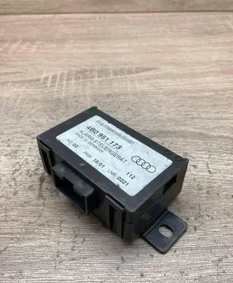 Audi A3 S3 8L Alarm control unit/module 4B0951173
